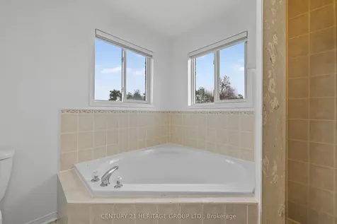 67 Ruffet Drive Barrie ON L4N 0N8