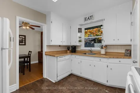 36 Grove Street E Barrie ON L4M 2N7