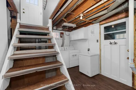 36 Grove Street E Barrie ON L4M 2N7