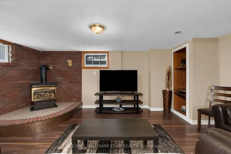 36 Grove Street E Barrie ON L4M 2N7