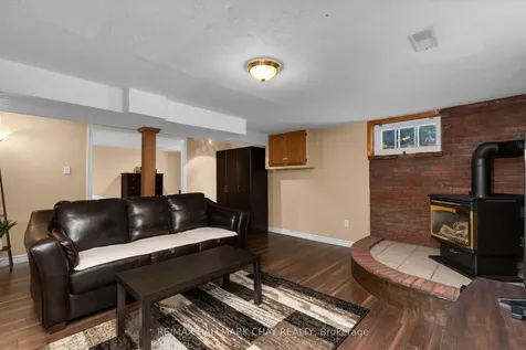 36 Grove Street E Barrie ON L4M 2N7