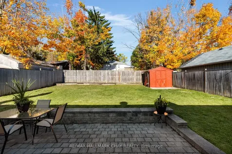 36 Grove Street E Barrie ON L4M 2N7