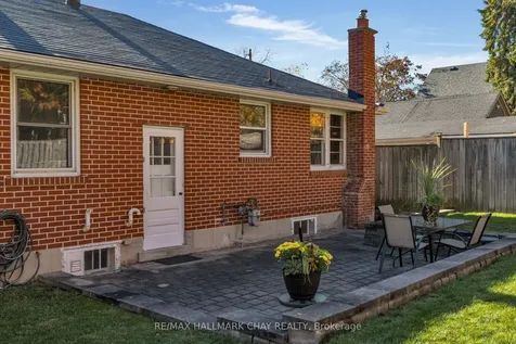 36 Grove Street E Barrie ON L4M 2N7