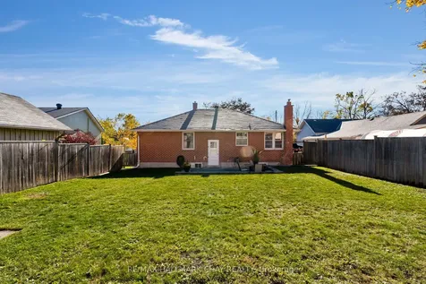 36 Grove Street E Barrie ON L4M 2N7