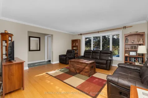 36 Grove Street E Barrie ON L4M 2N7