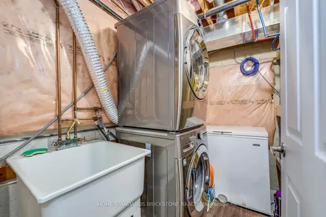 36 Trevino Circle Barrie ON L4M 6T9