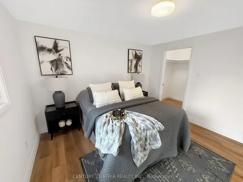 323 Nelson Street Barrie ON L4M 5P6