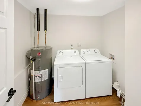 323 Nelson Street Barrie ON L4M 5P6