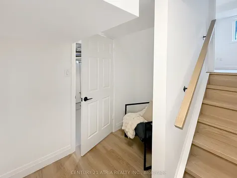 323 Nelson Street Barrie ON L4M 5P6