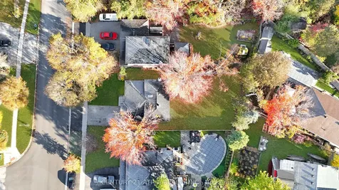 323 Nelson Street Barrie ON L4M 5P6