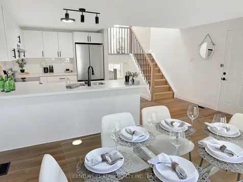 323 Nelson Street Barrie ON L4M 5P6