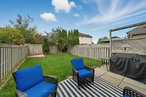 131 Leslie Avenue Barrie ON L4N 9P2