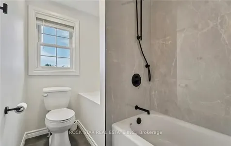 8 Ginger Drive Barrie ON L4N 9Z2