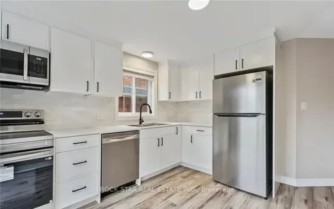 8 Ginger Drive Barrie ON L4N 9Z2