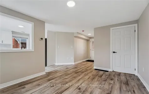 8 Ginger Drive Barrie ON L4N 9Z2