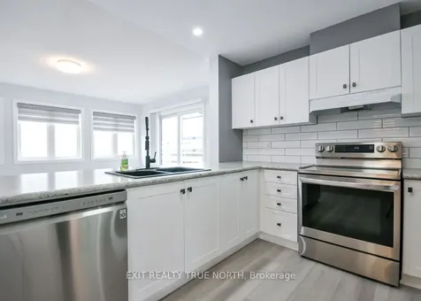 8 Sinclair Crescent Ramara ON L3V 8J9
