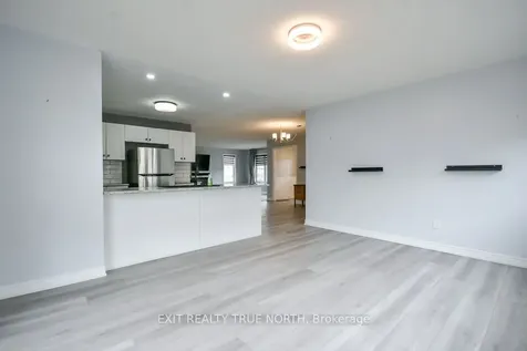 8 Sinclair Crescent Ramara ON L3V 8J9