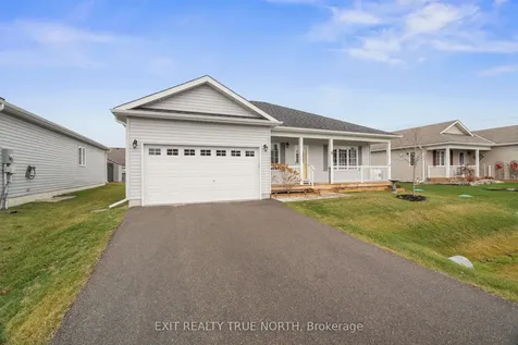 8 Sinclair Crescent Ramara ON L3V 8J9
