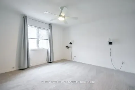 8 Sinclair Crescent Ramara ON L3V 8J9