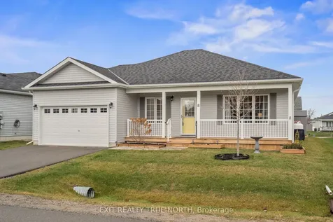 8 Sinclair Crescent Ramara ON L3V 8J9
