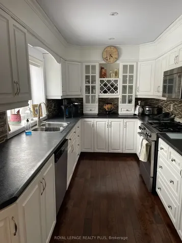 358 Little Avenue Barrie ON L4N 2Z6