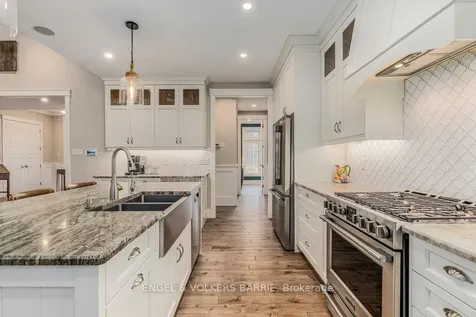 77 Mennill Drive Springwater ON L9X 0J2