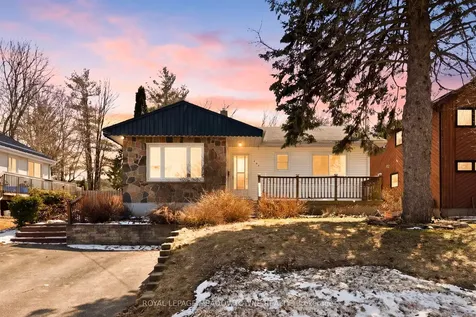 209 Cliff Road Barrie ON L4N 3X5