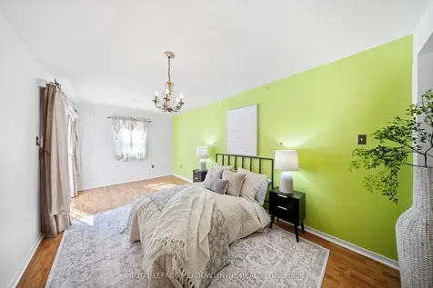 209 Cliff Road Barrie ON L4N 3X5