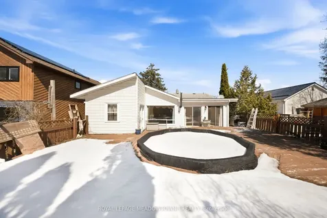 209 Cliff Road Barrie ON L4N 3X5