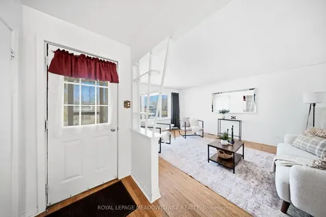 209 Cliff Road Barrie ON L4N 3X5