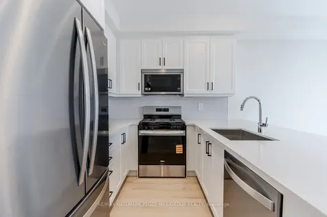 187 Durham Avenue Barrie ON L9J 0Z5