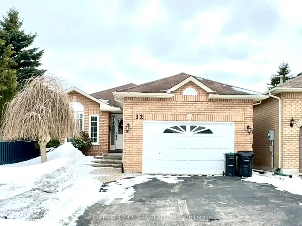 32 Simmons Crescent Barrie ON L4N 7T7
