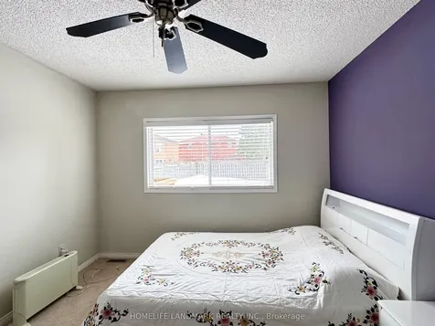 32 Simmons Crescent Barrie ON L4N 7T7