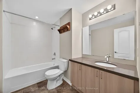 40 Ferndale Drive S Barrie ON L4N 2L3