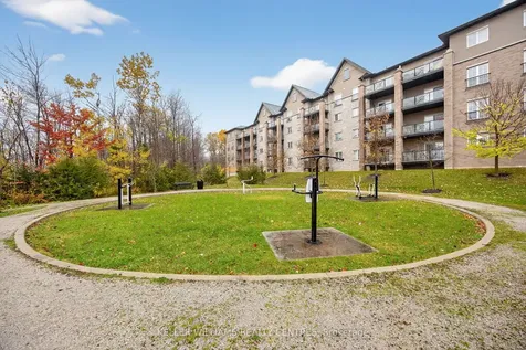 40 Ferndale Drive S Barrie ON L4N 2L3