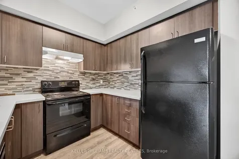 40 Ferndale Drive S Barrie ON L4N 2L3