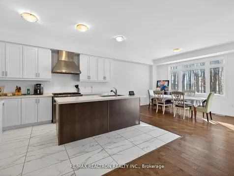 27 Franklin Trail Barrie ON L9J 0J1