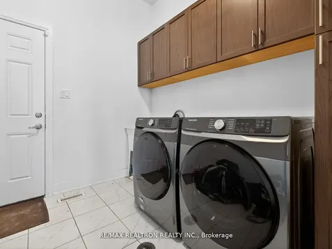 27 Franklin Trail Barrie ON L9J 0J1