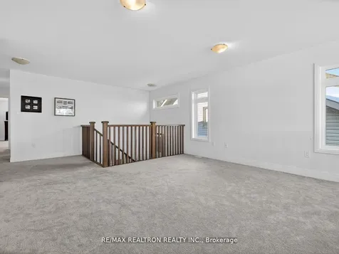 27 Franklin Trail Barrie ON L9J 0J1