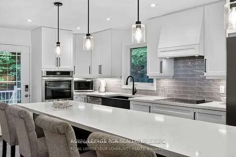135 Huronwoods Drive Oro-medonte ON L0K 1E0