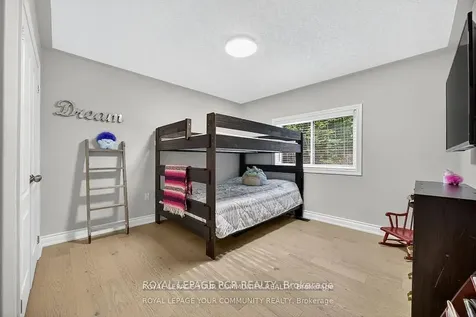 135 Huronwoods Drive Oro-medonte ON L0K 1E0