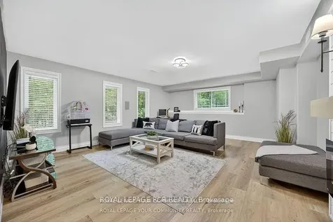 135 Huronwoods Drive Oro-medonte ON L0K 1E0