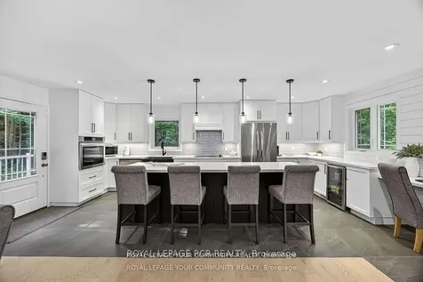 135 Huronwoods Drive Oro-medonte ON L0K 1E0