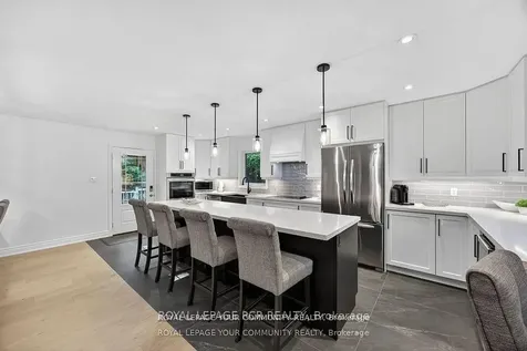 135 Huronwoods Drive Oro-medonte ON L0K 1E0