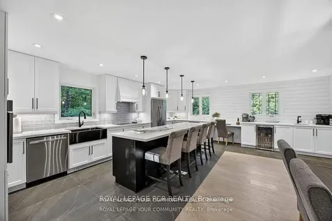 135 Huronwoods Drive Oro-medonte ON L0K 1E0