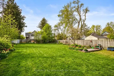 44 Sanford Street Barrie ON L4N 3C4