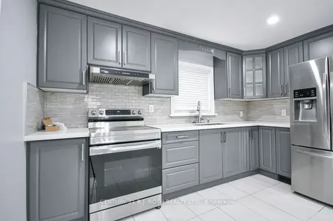 44 Sanford Street Barrie ON L4N 3C4
