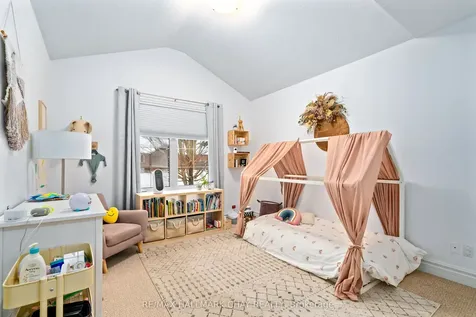 3 Forest Hill Drive Springwater ON L9X 0J4