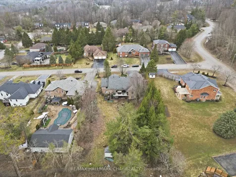 3 Forest Hill Drive Springwater ON L9X 0J4