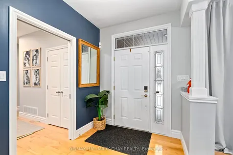 3 Forest Hill Drive Springwater ON L9X 0J4